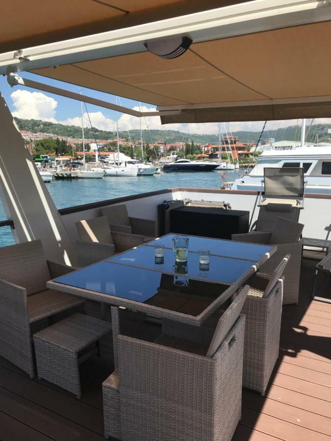 Floating House Blue Moon Villa Portoroz Exterior photo