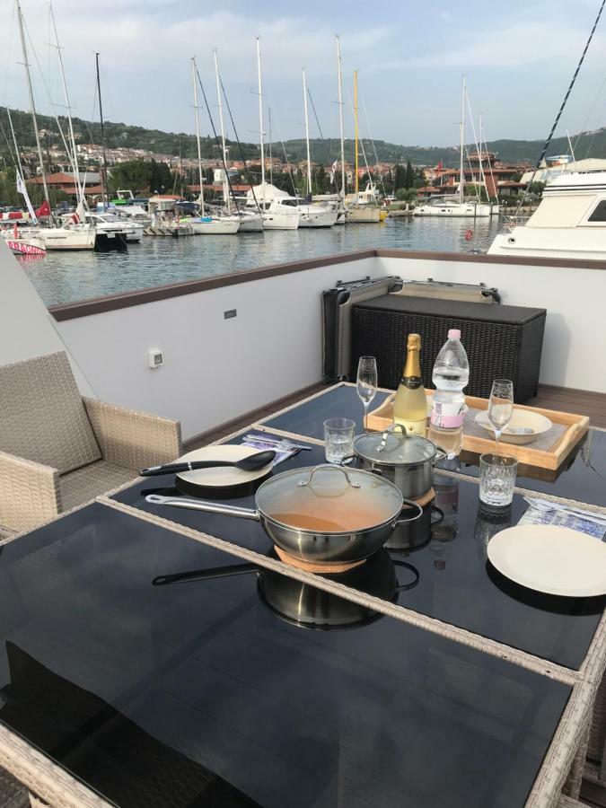 Floating House Blue Moon Villa Portoroz Exterior photo